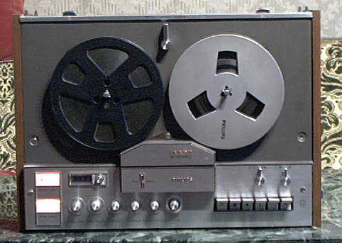 Philips - Tonbandgerät N 4407, Front 1